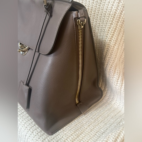 Salvatore Ferragamo Jet Set Top Handle Large Leather Bag - Picture 3 of 16